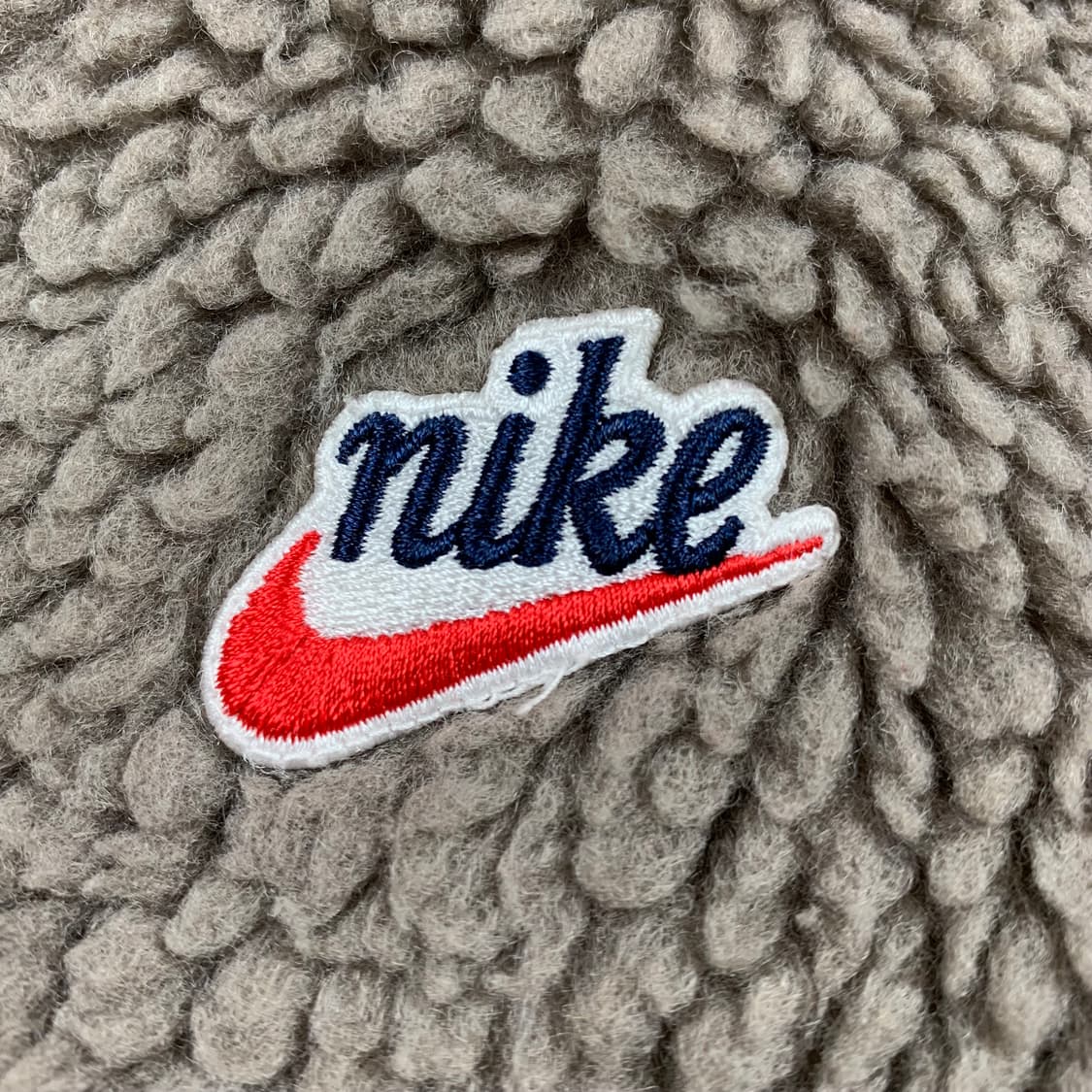 나이키 NSW 헤리티지 로고 쉐르파 퀼팅 자켓  상품이미지2