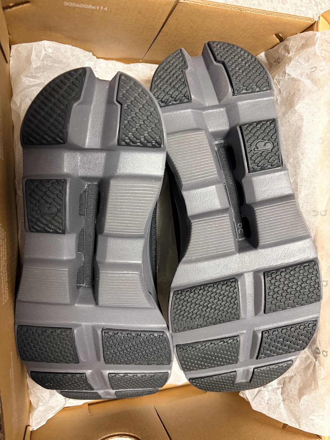 온러닝 클라우드몬스터 블랙 여성용 240mm 상품이미지4