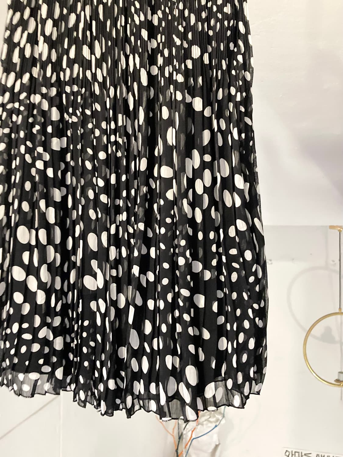 y2k 도트 프릴 플레어 미디 스커트 상품이미지3