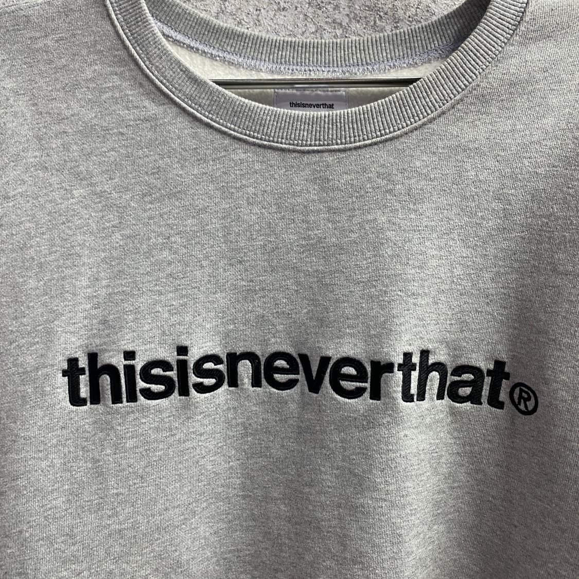디스이즈네버댓 스펠로고 그레이 크루넥 스웻셔츠 B4293  상품이미지3