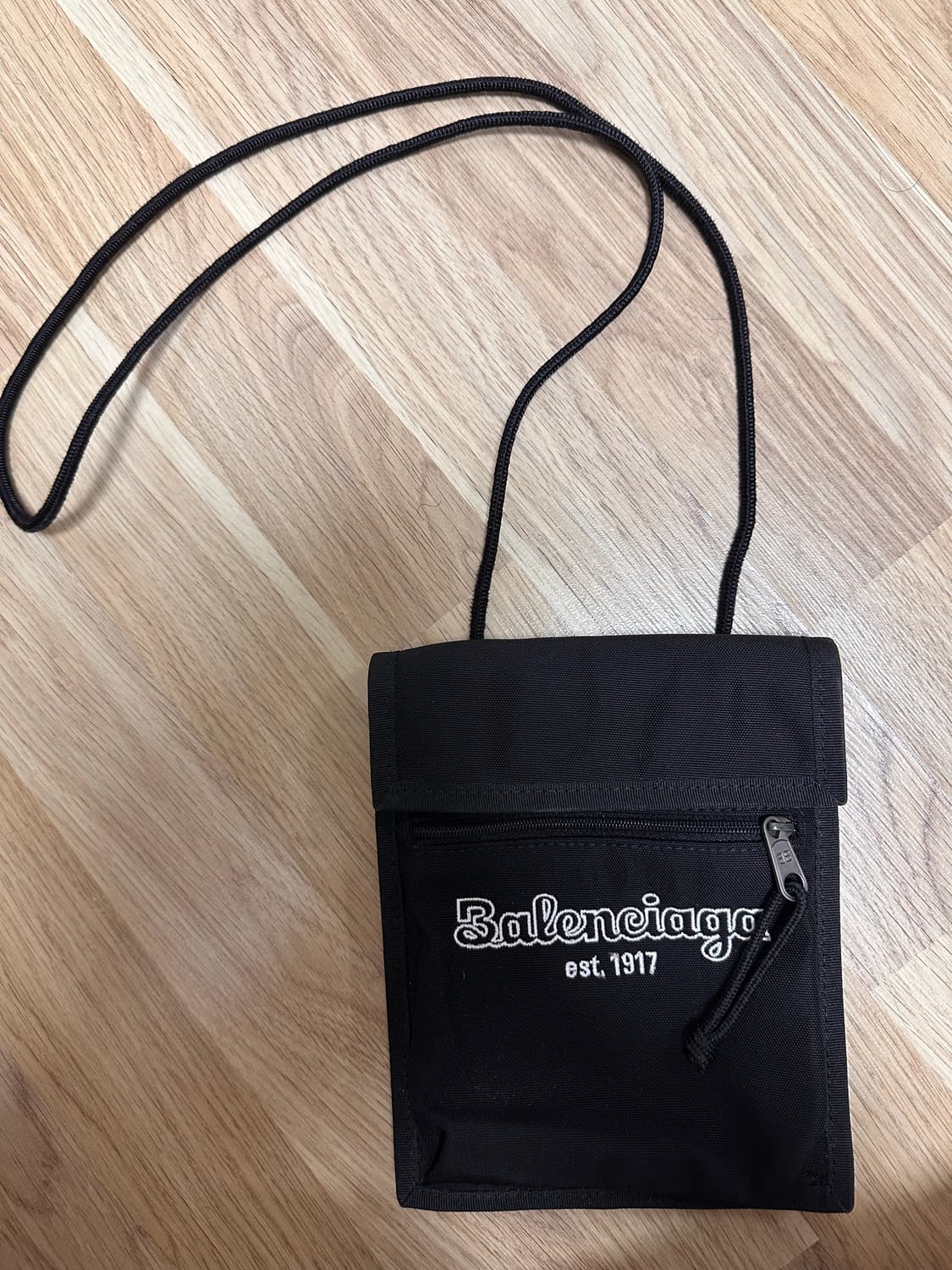 발렌시아가 미니크로스백 판매 상품이미지1