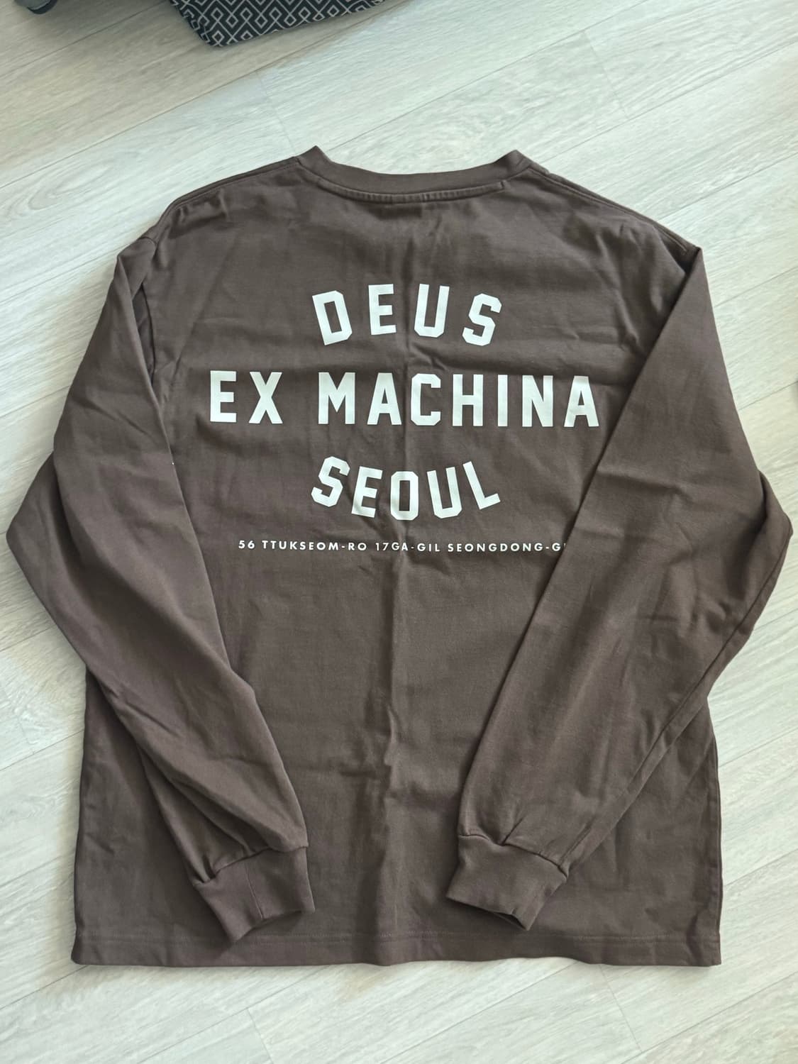데우스 롱슬리브 브라운 M 상품이미지1