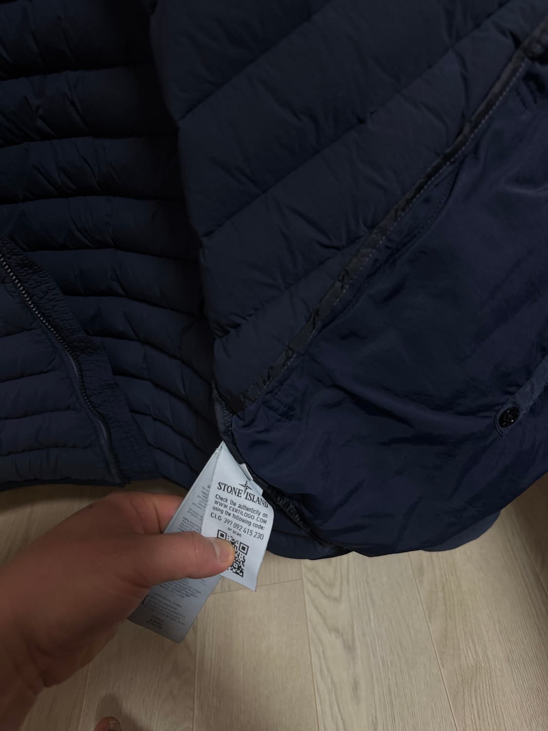 스톤아일랜드 룸우븐 경량패딩 상품이미지3