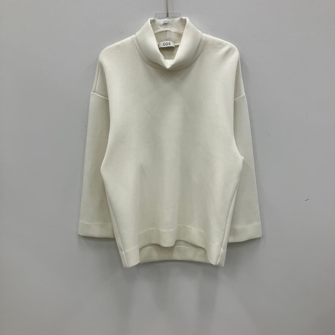 코스 화이트 스쿠버 스웨트셔츠 XS 상품이미지1