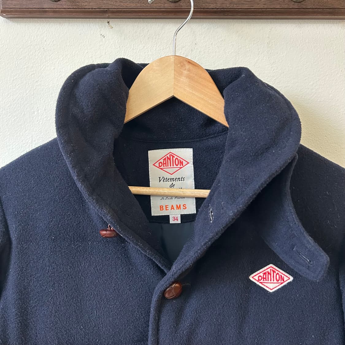 단톤 x 빔즈 다운 패딩 상품이미지5