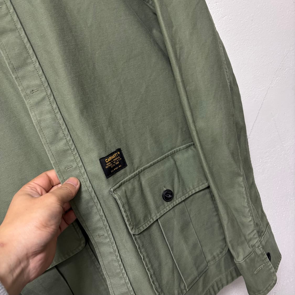 칼하트 카키 워크셔츠 자켓 상품이미지3