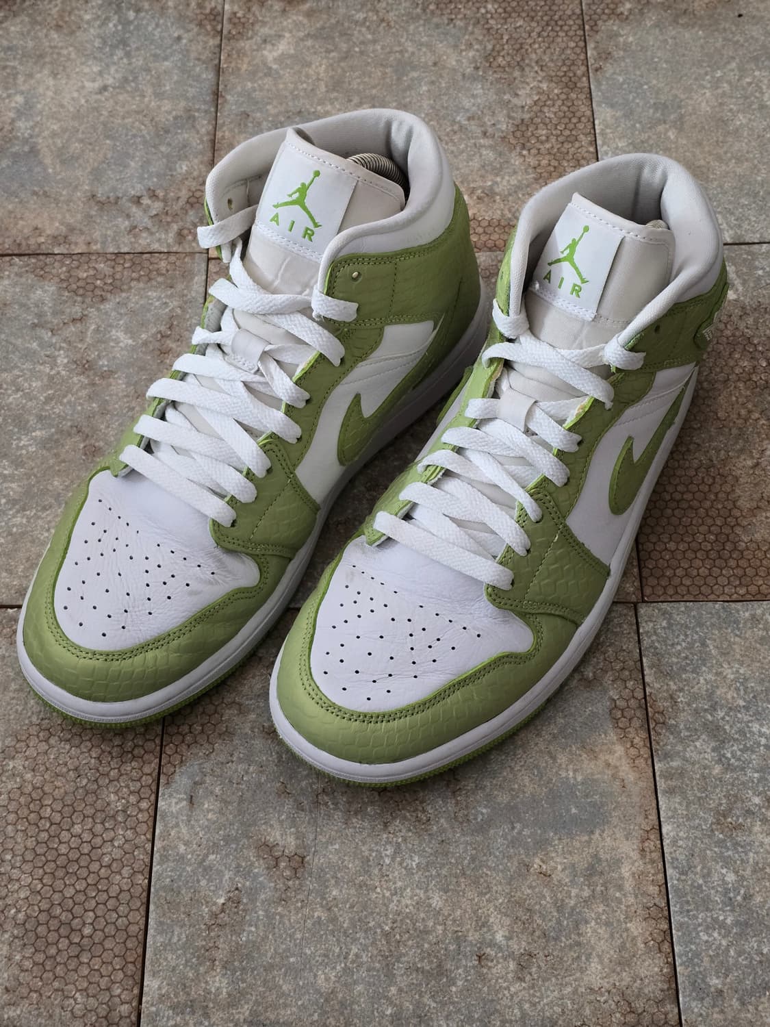 (270)나이키 에어 조던 1 미드 se 그린 파이썬 상품이미지1