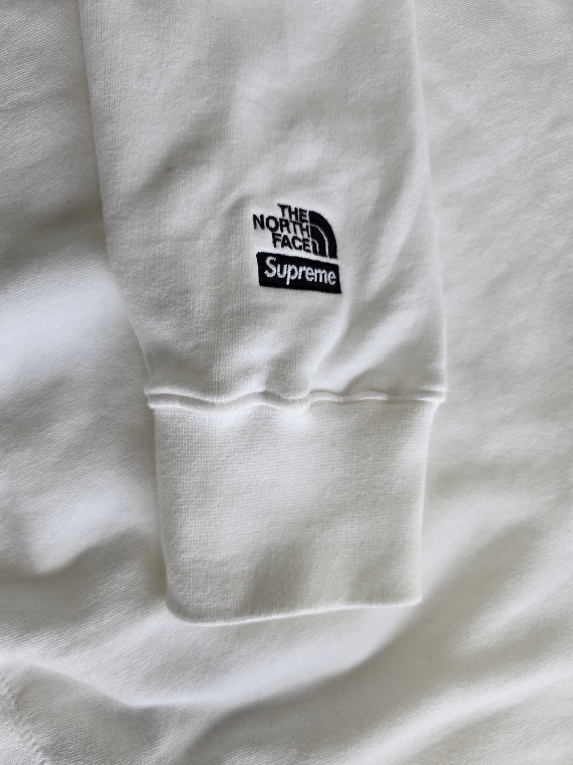 노스페이스 x 슈프림 렌티큘러 마운틴 후드티 화이트 상품이미지4