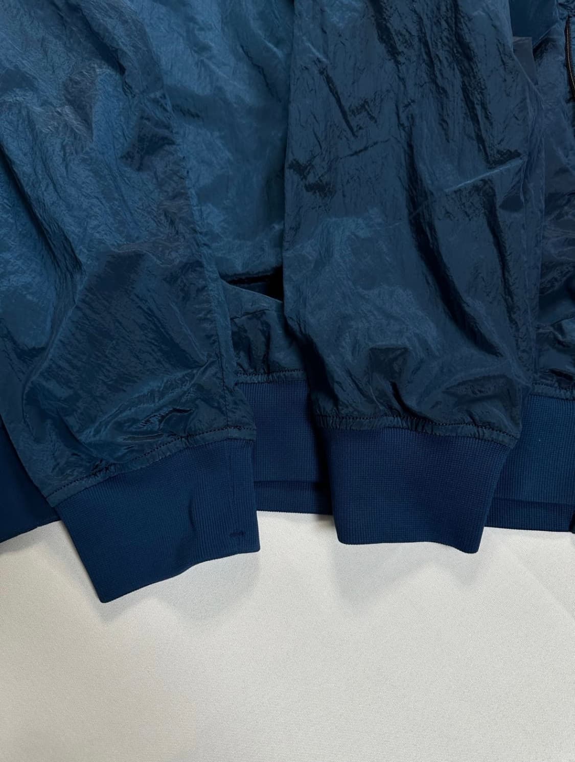 스톤아일랜드 나일론 맨투맨 상품이미지4