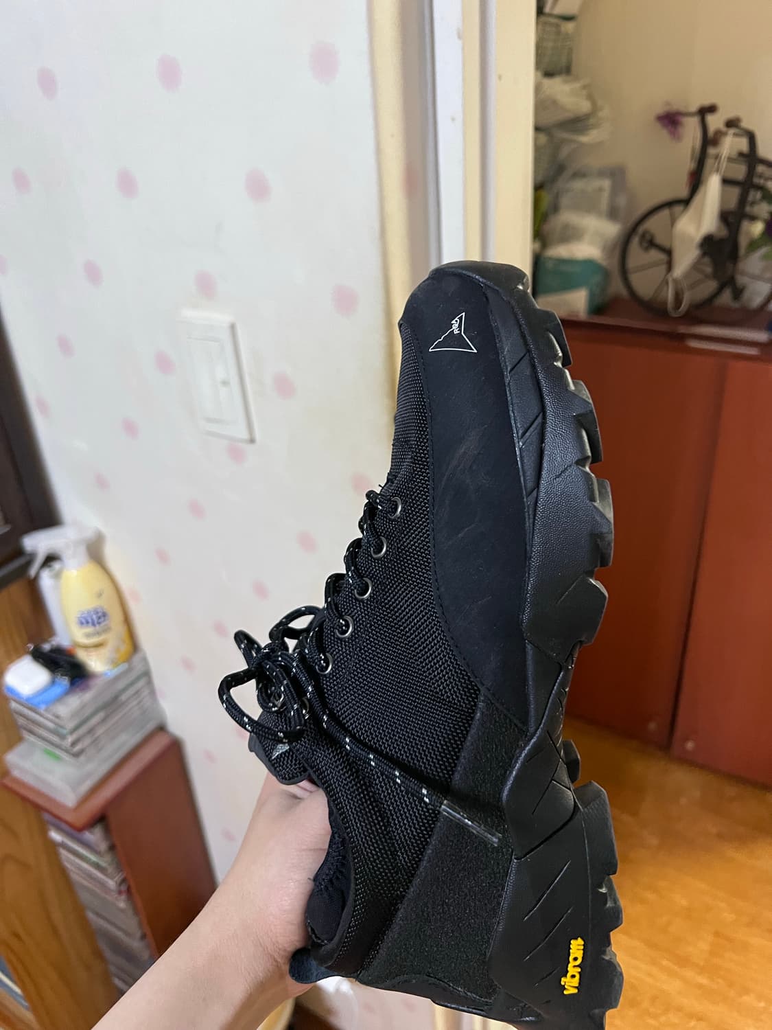 로아 닐 260 사이즈 판매합니다 상품이미지3