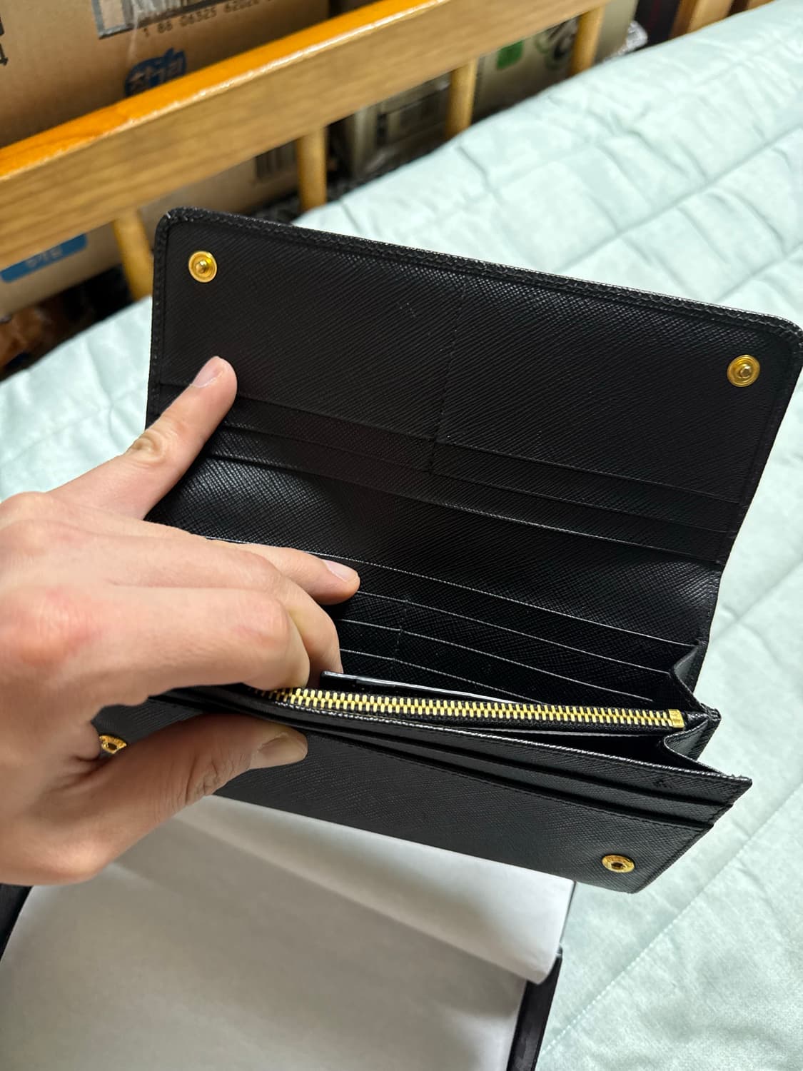 안냐세요 프라다 사피아노 장지갑 판매합니다(sss급)(정품)(풀박) 상품이미지5