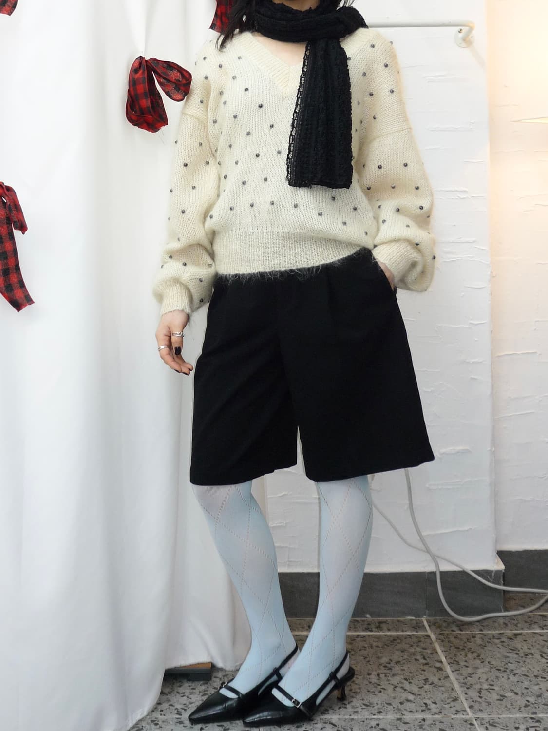 deep neck beads knit 상품이미지2