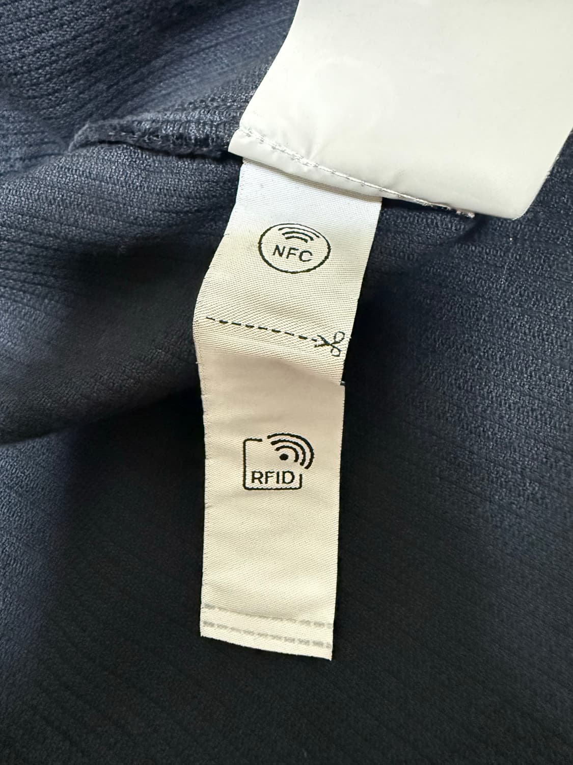 스톤 아일랜드 11604 코듀로이 셔츠 자켓 네이비 블루 - 24FW 상품이미지8