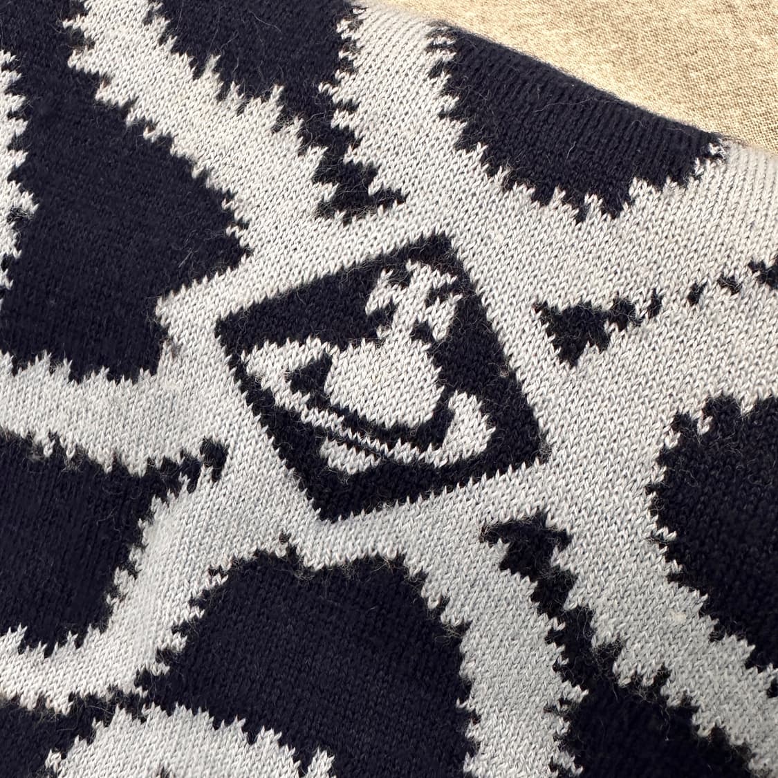 비비안웨스트우드 스퀴글패턴 리버서블 머플러 상품이미지2