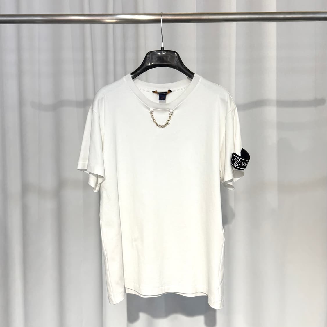 (M) 루이비통 lv 체인 디테일 여성 반팔 티셔츠 상품이미지1