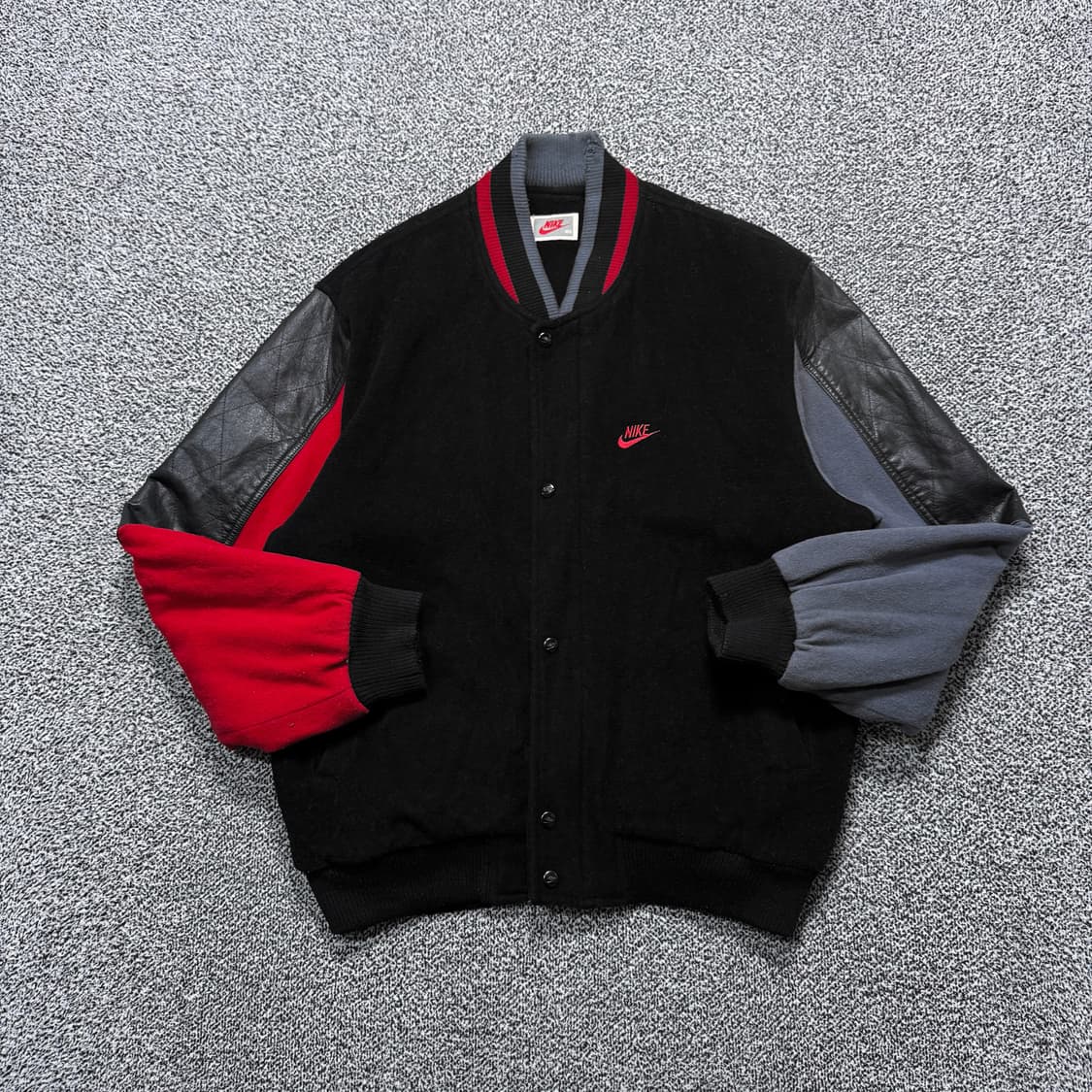 Name : 나이키 올드스쿨 90's 후면 빅로고 배색 모직 바시티 자켓 상품이미지2