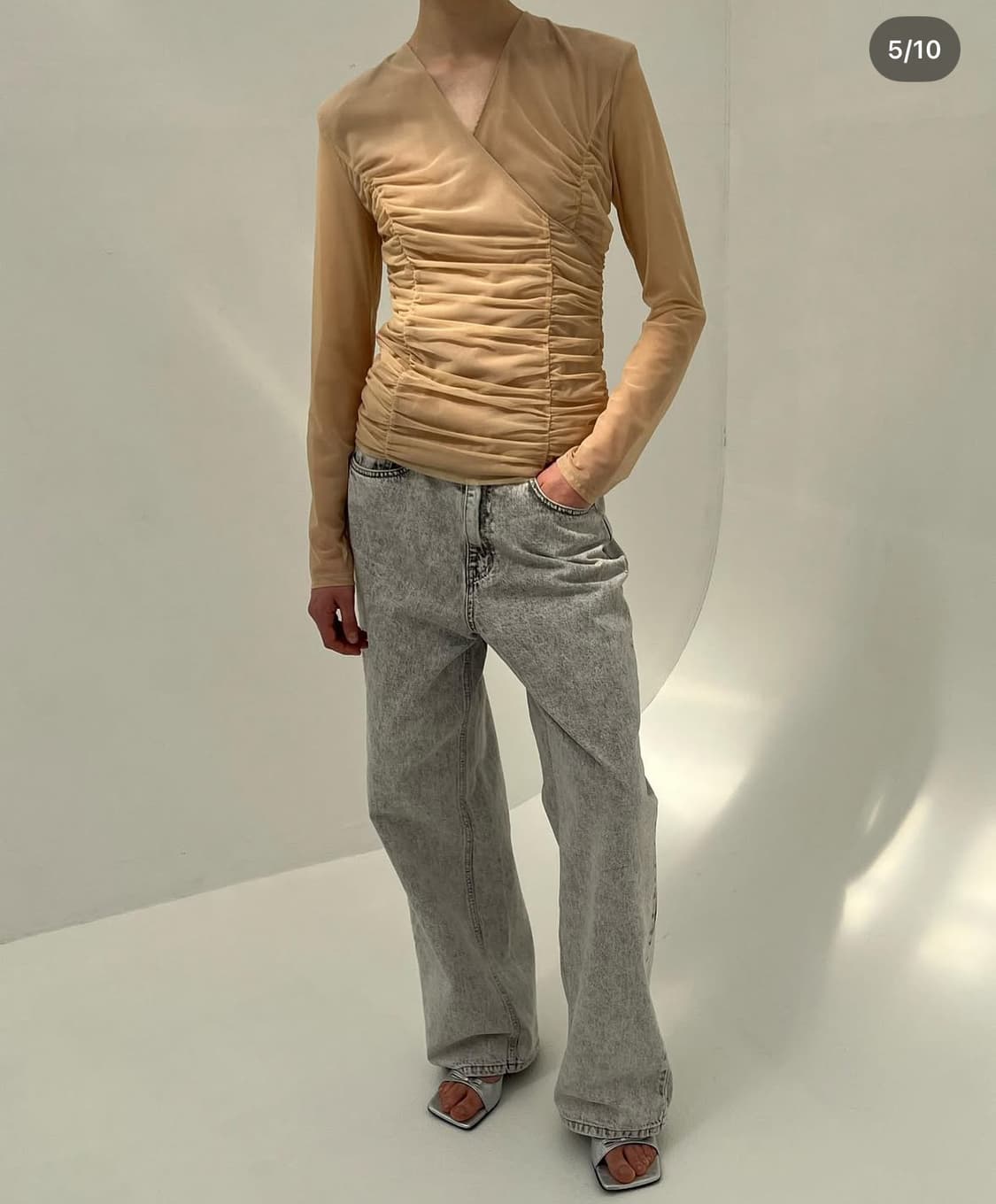 드래곤블루스 매쉬 셔링 랩 블라우스 베이지 S 상품이미지5