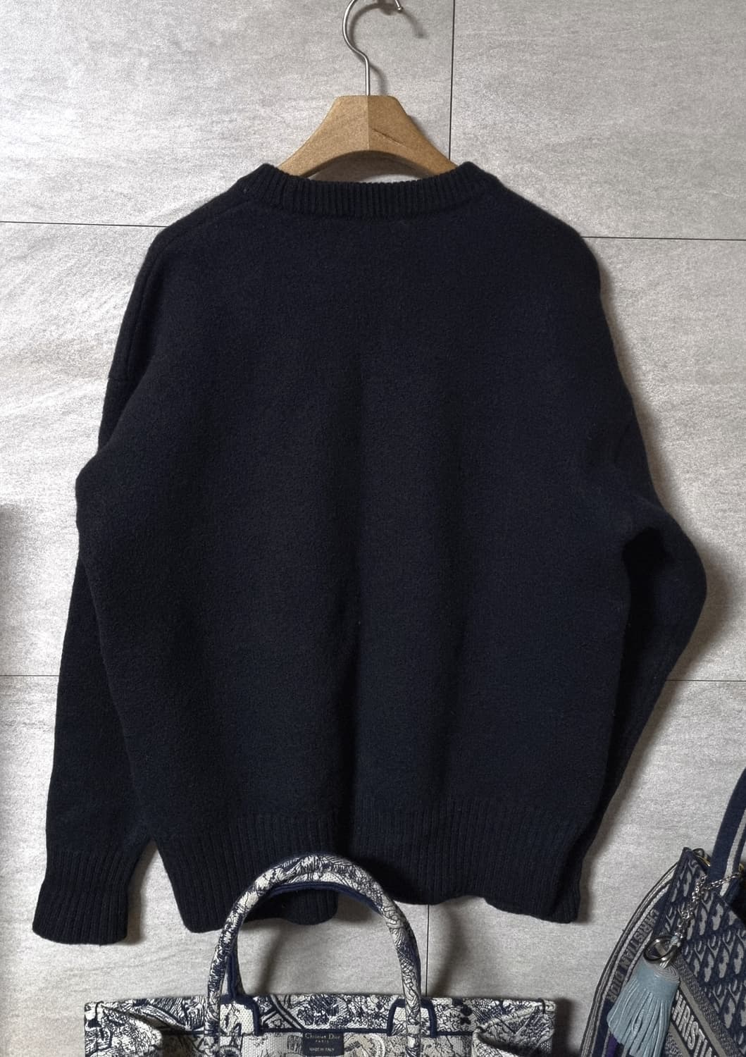 정품) 아미 빅하트 로고  니트  상품이미지5