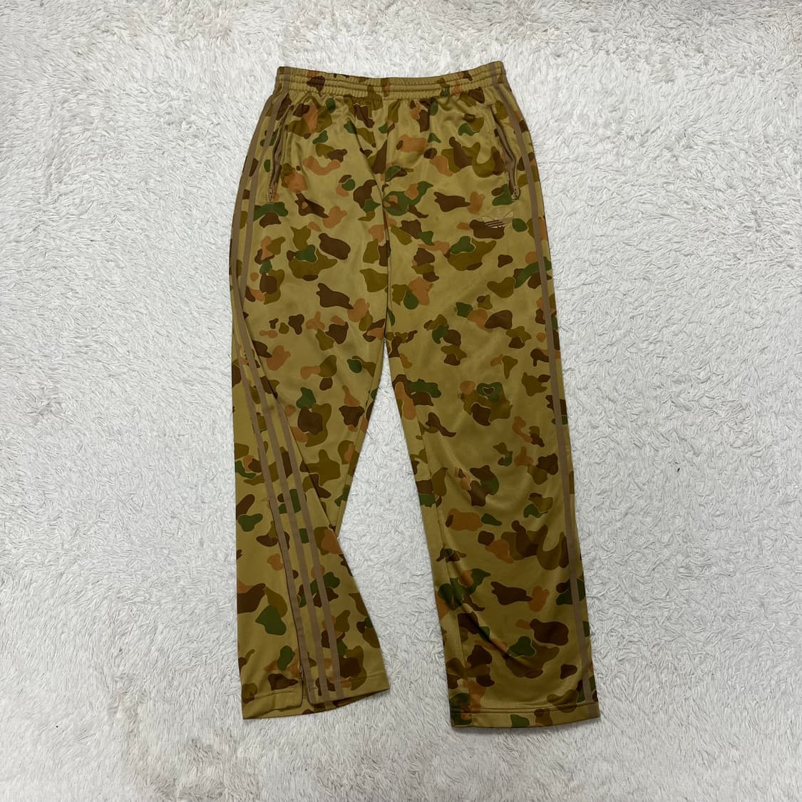 Adidas Firebird camo pants 상품이미지4