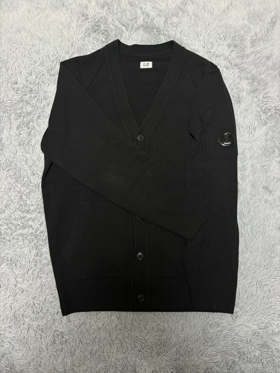 CP컴퍼니 렌즈 와펜 울 니트 가디건 상품이미지2