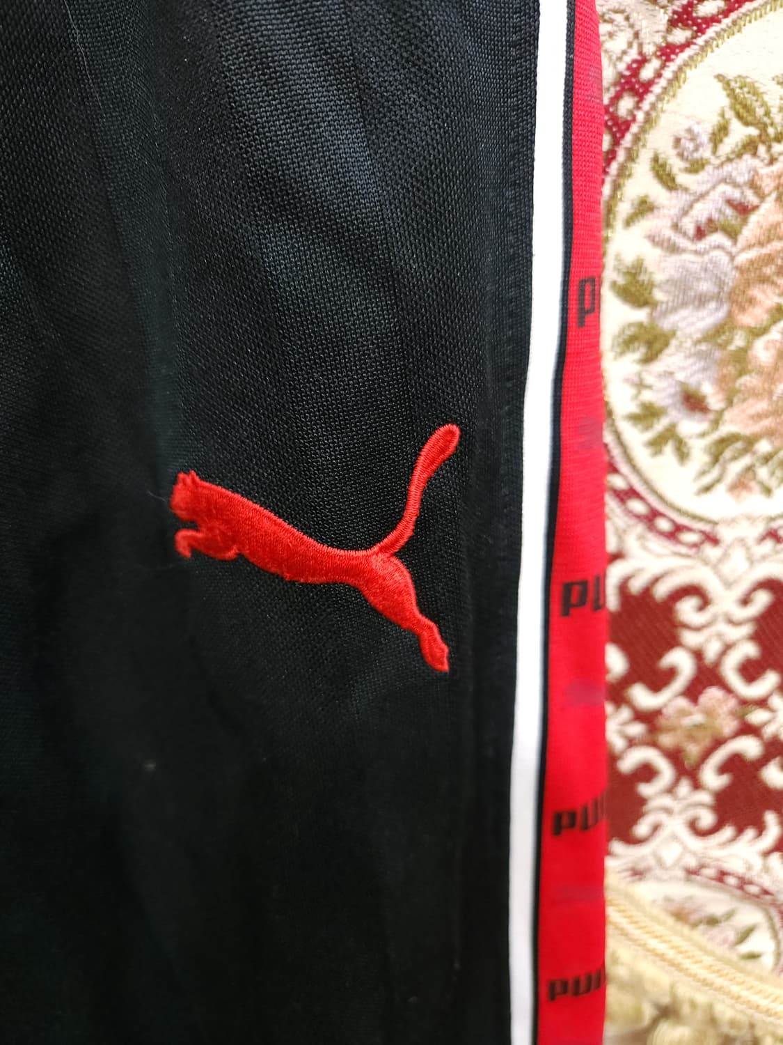 푸마 사이드라인 트레이닝 팬츠 일본판 블랙/레드

 상품이미지2