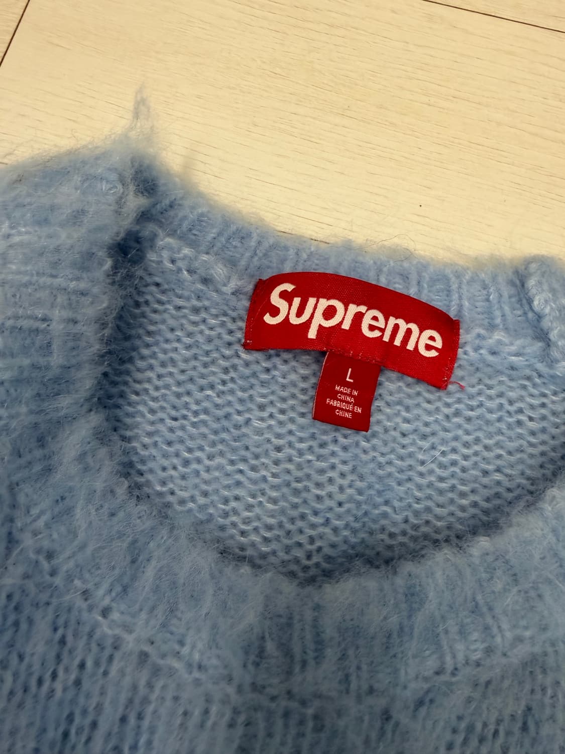 슈프림 모헤어 니트 25fw L 사이즈  상태 9.8/10  사진찍고 절 상품이미지3