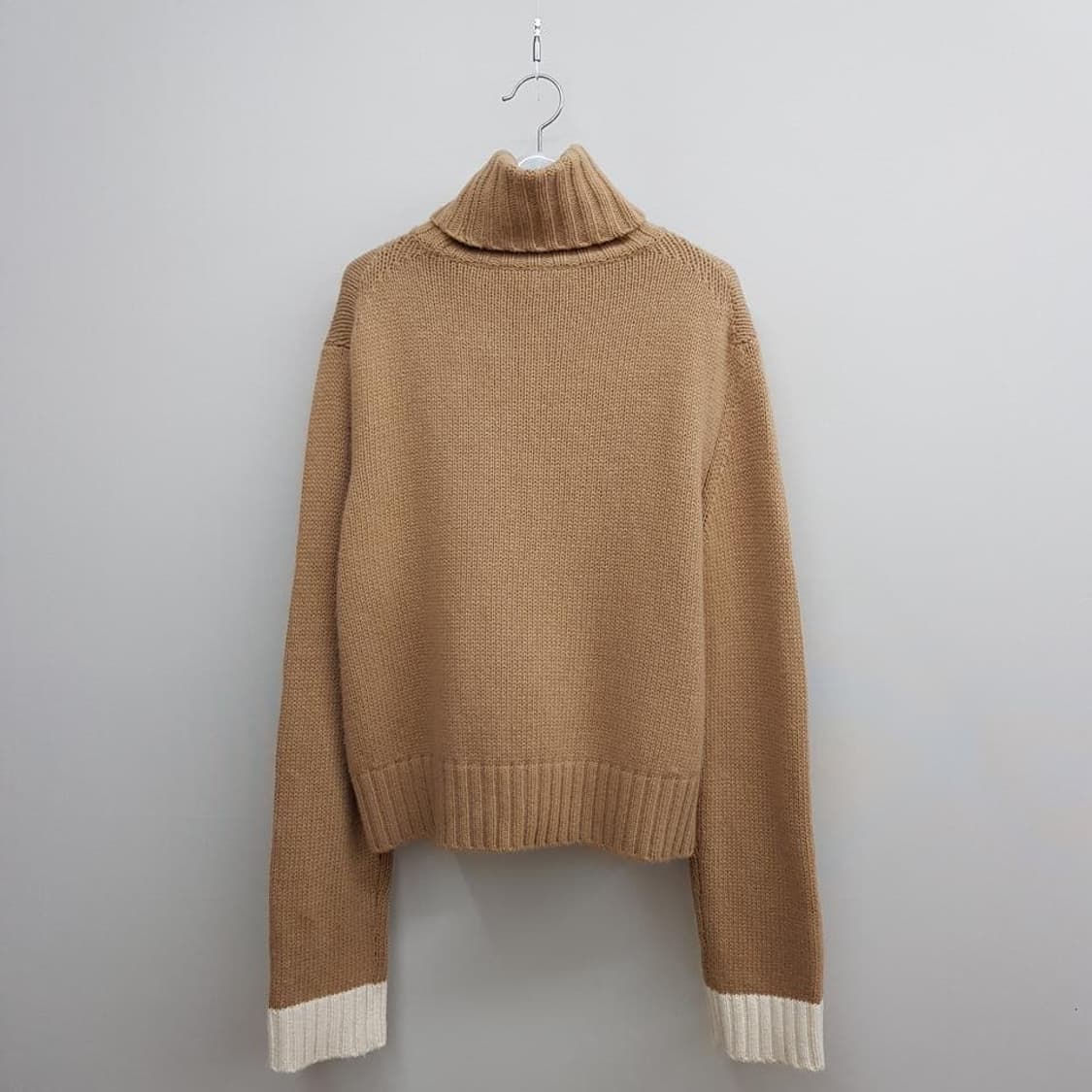 AND YOU 앤유 코펜하겐 배색 소매 하프 터틀넥 니트 1사이즈 상품이미지4