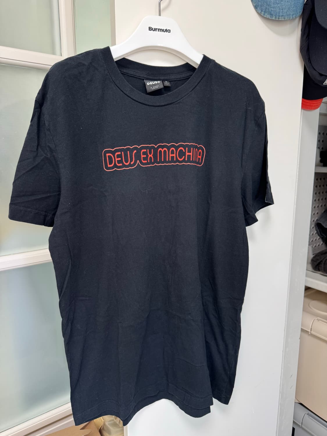 데우스 블랙 반팔 티셔츠 상품이미지1