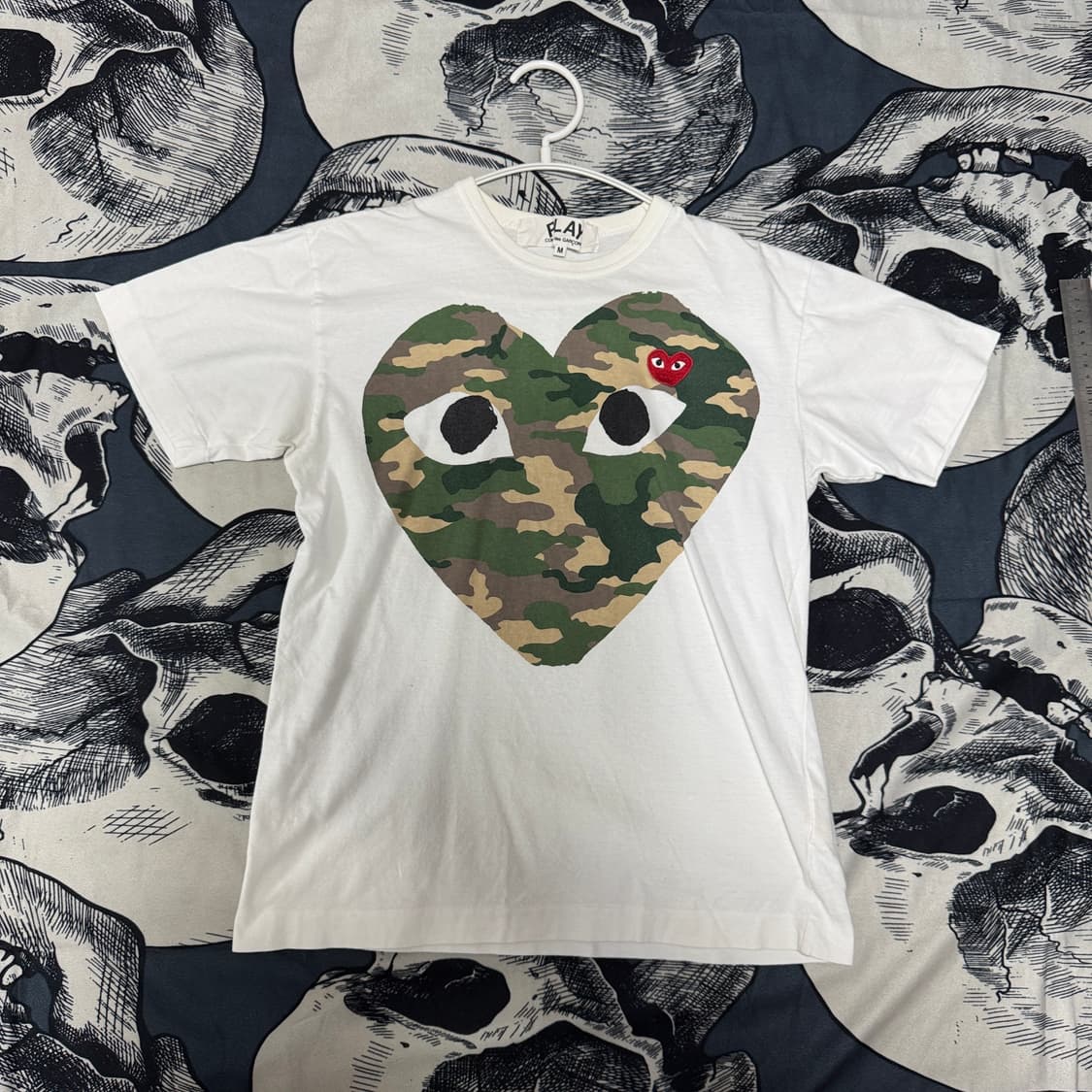 꼼데가르송 레드와펜 밀리터리 반팔 M사이즈 상품이미지1