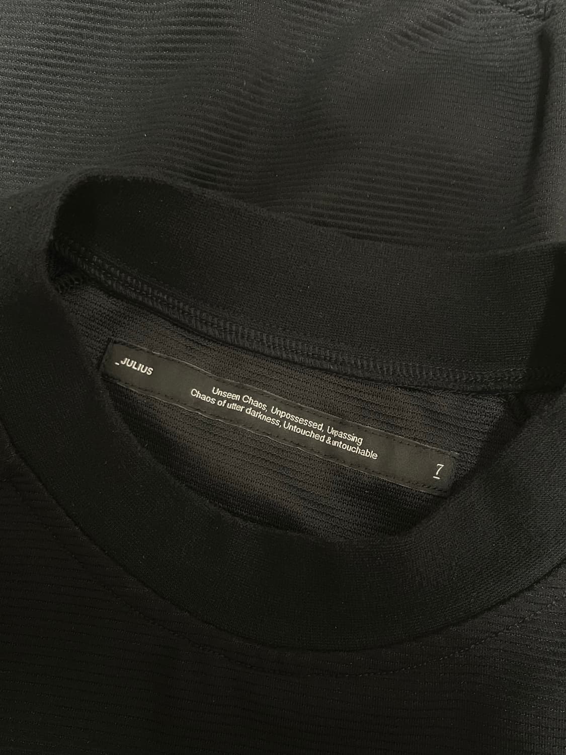 julius 22FW 사선 비대칭 스웻셔츠 상품이미지4