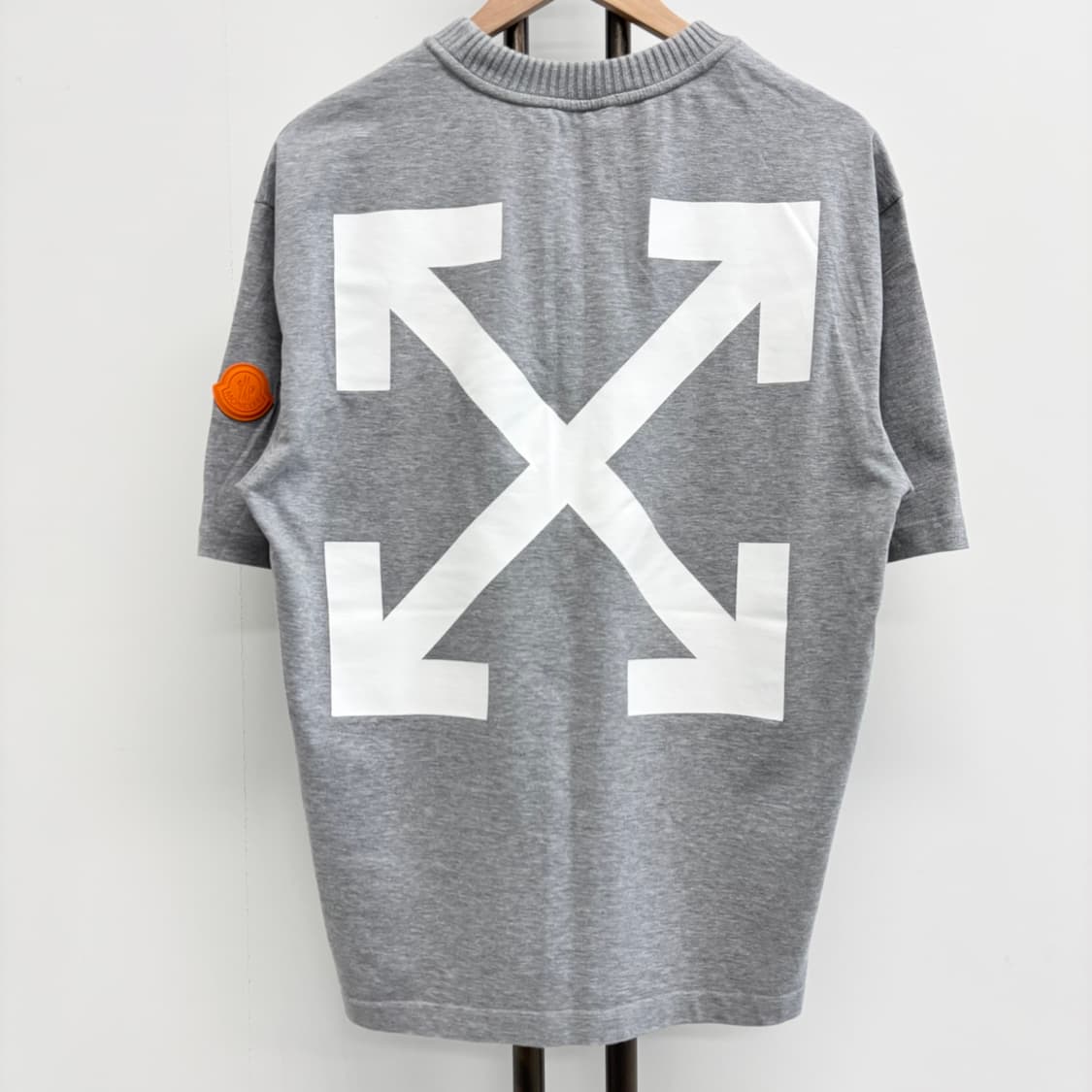 [M]몽클레어 오프화이트 니트 반팔티 상품이미지1