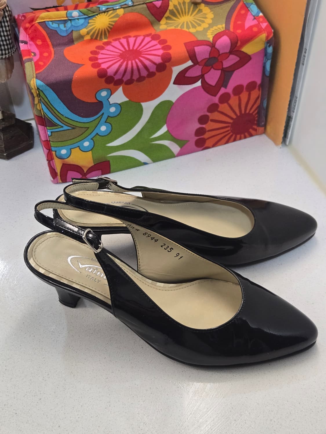 Vainett 블랙 에나멜 슬링백 힐 235 가격인하 상품이미지1