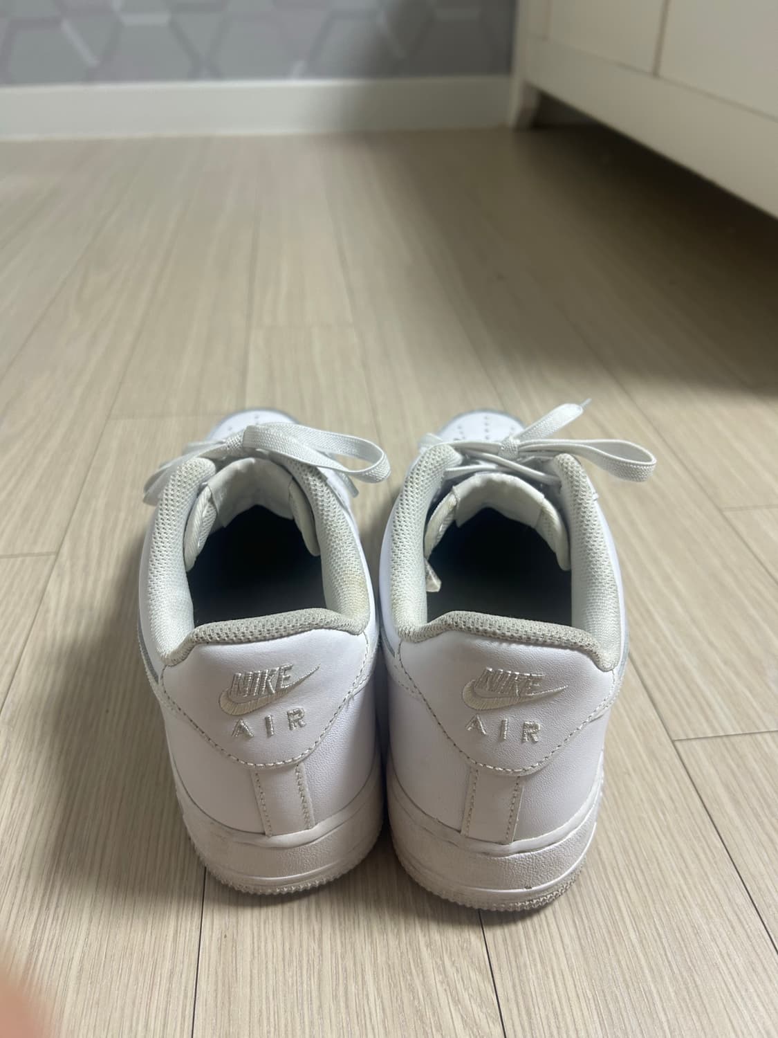 265)나이키 에어포스 1 로우 화이트 상품이미지4