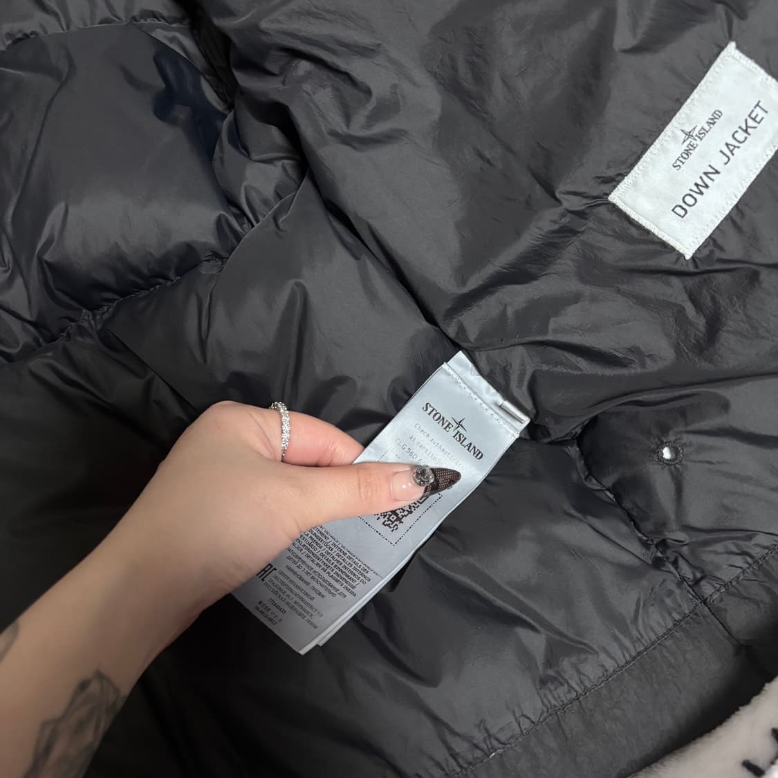 22FW 스톤아일랜드 키즈 주니어 다운 패딩 자켓 블랙 10y 상품이미지2