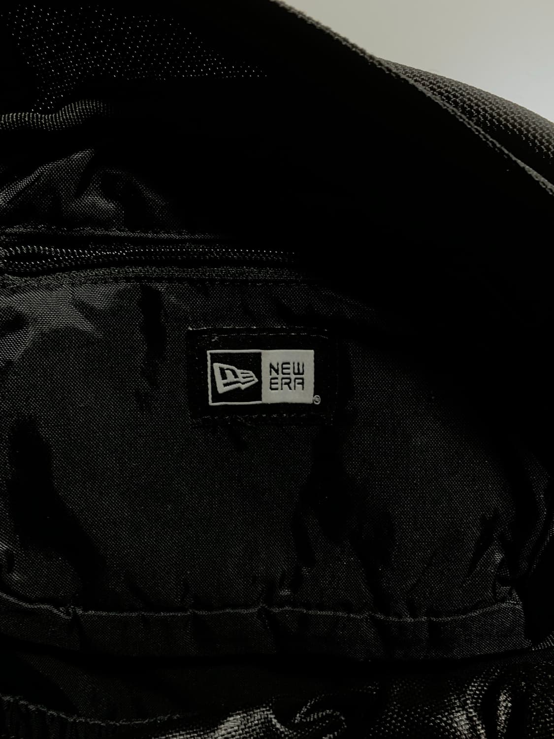 뉴에라 블랙 백팩 상품이미지4