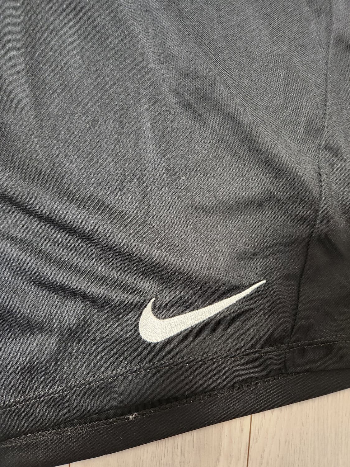 새상품급)나이키 드라이핏 반바지 사이즈L

오염 하자없이 깨끗해요^^

 상품이미지2