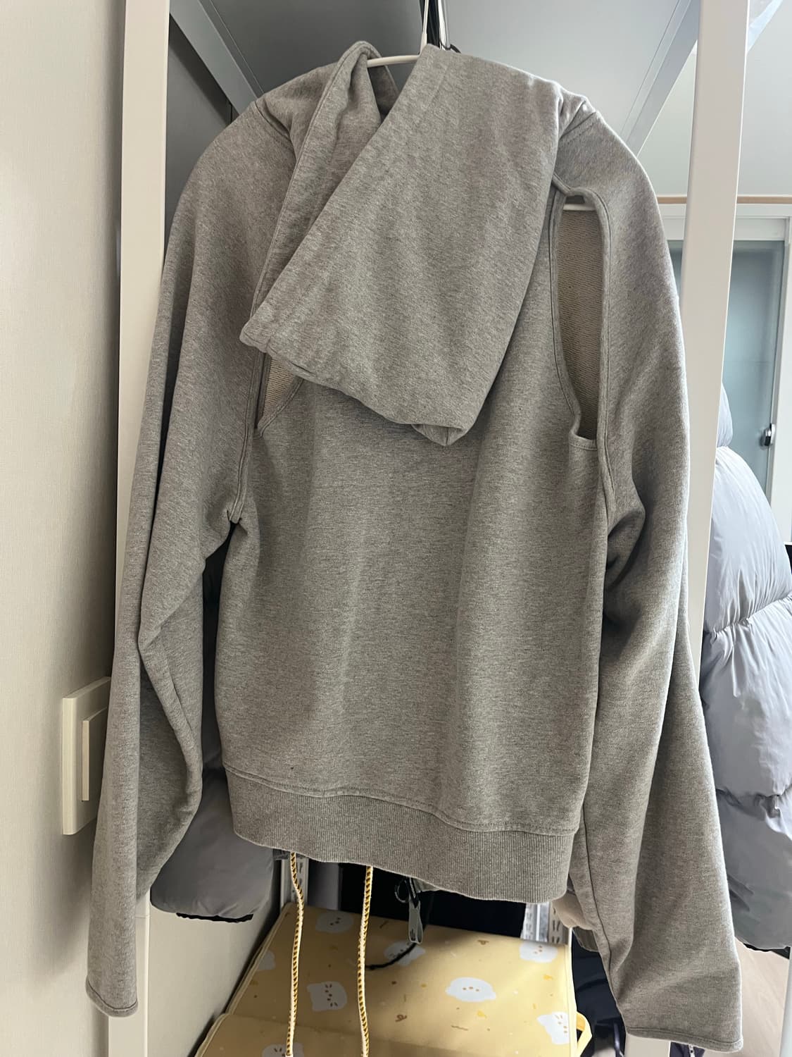 앤더슨벨 컷아웃 후드티 S/M 멜란지 그레이 상품이미지6