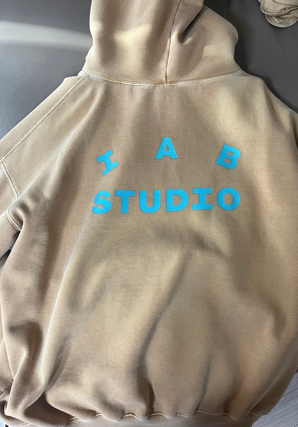 아이앱 스튜디오 후드 카멜 옐로우 L 상품이미지2