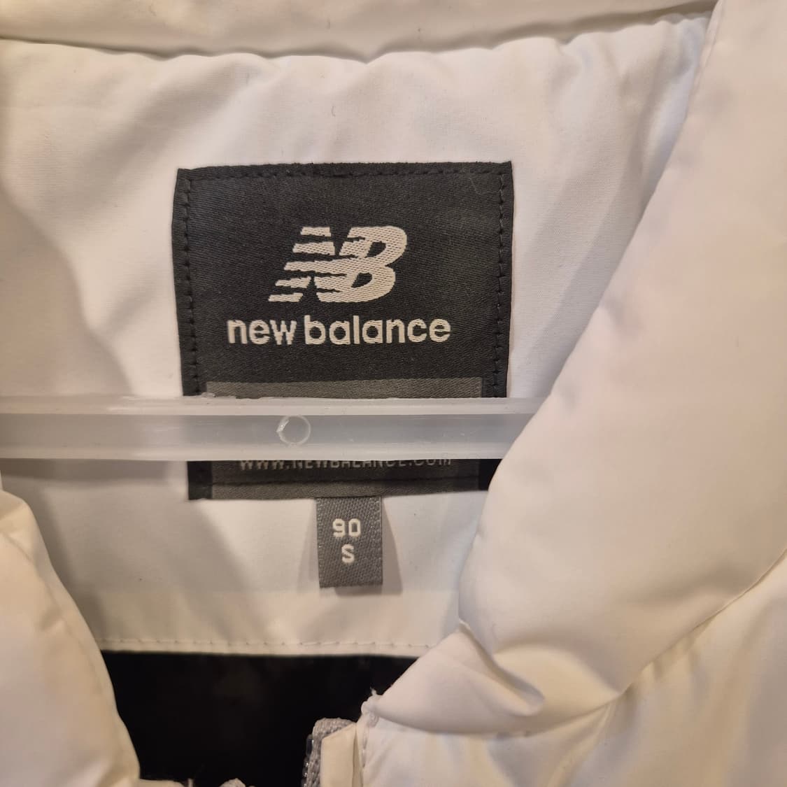 S 뉴발란스 화이트 패딩조끼  상품이미지3