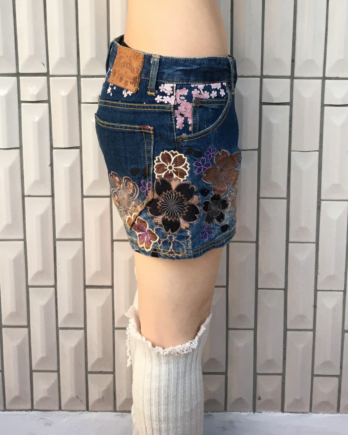 Oriental pattern needle work denim short 상품이미지9