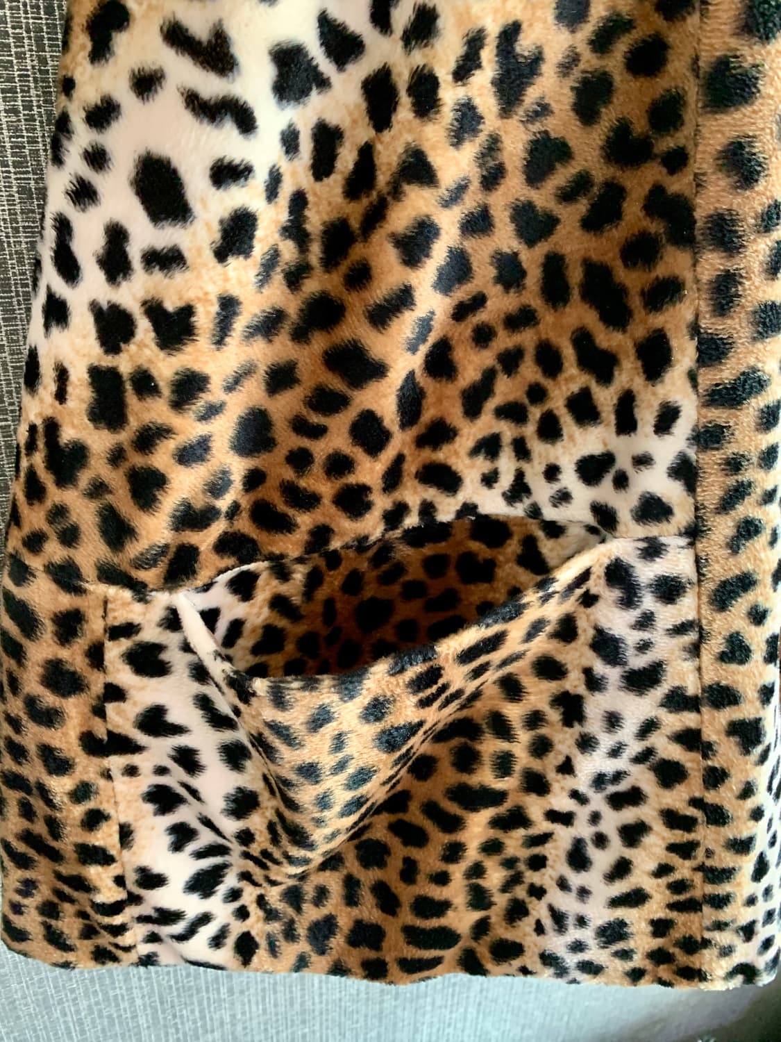 레오파드 패턴 퍼 조끼 베스트 토끼털 카라 66사이즈 연말 모임 상품이미지3