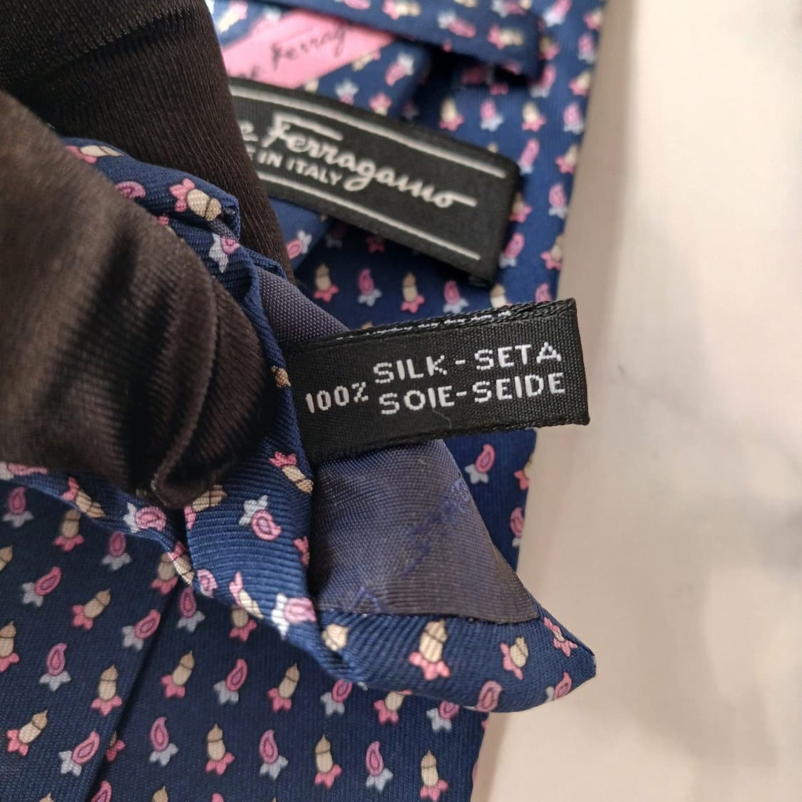 페라가모 실크 네이비 도토리 패턴 넥타이 8.7cm A~B등급 E763 상품이미지7