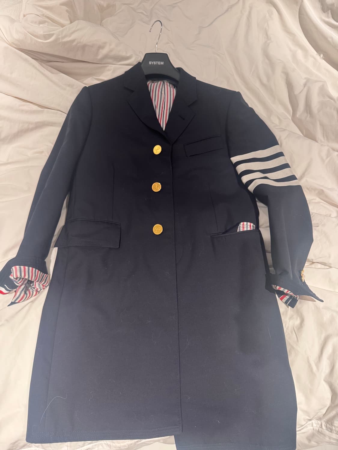 톰브라운 코트 상품이미지1