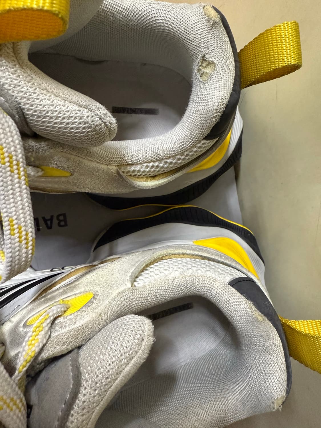 [44] 발렌시아가 카고 스니커즈 런웨이 상품이미지2