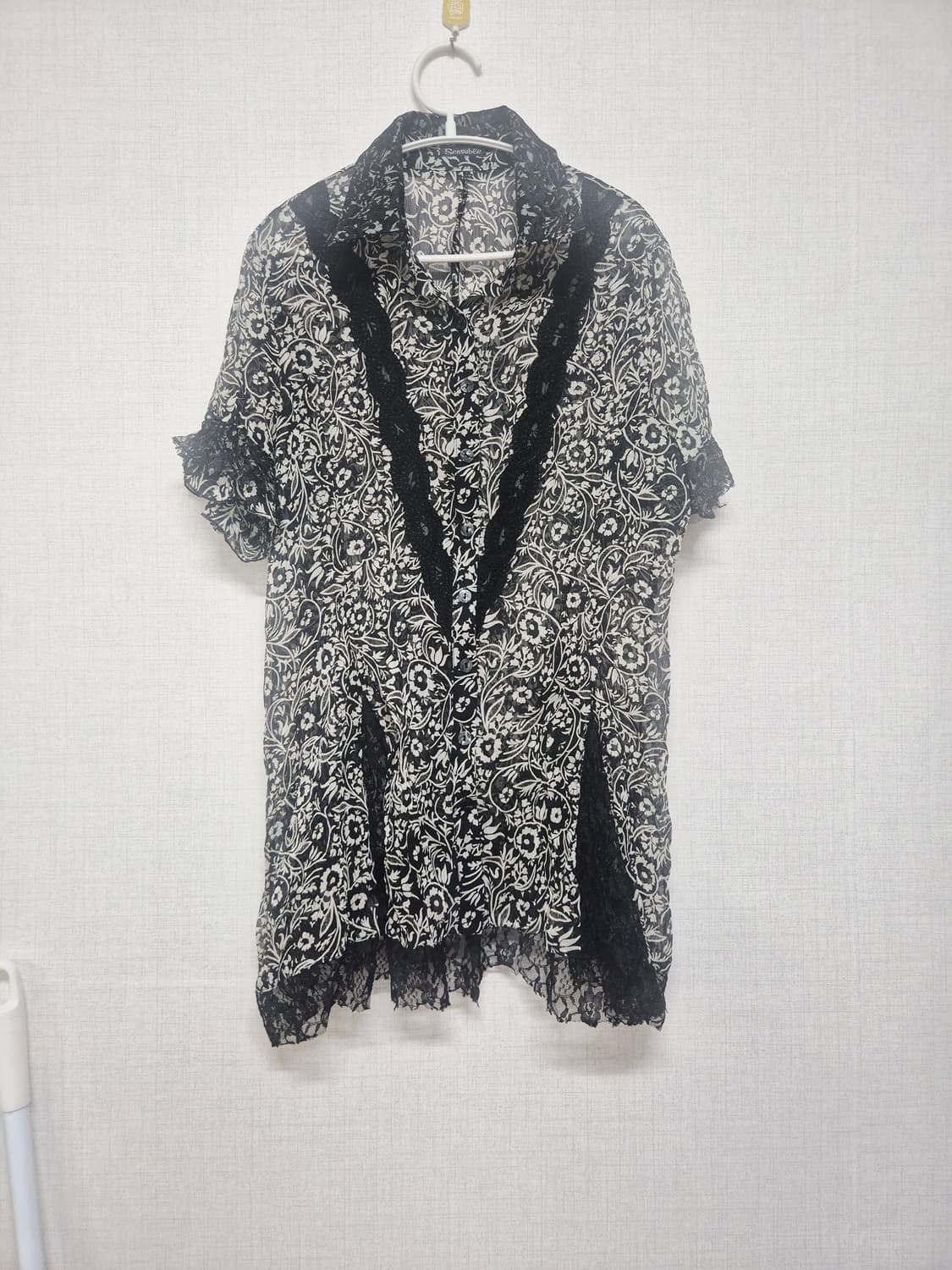 레이스 카라 블라우스 상품이미지1