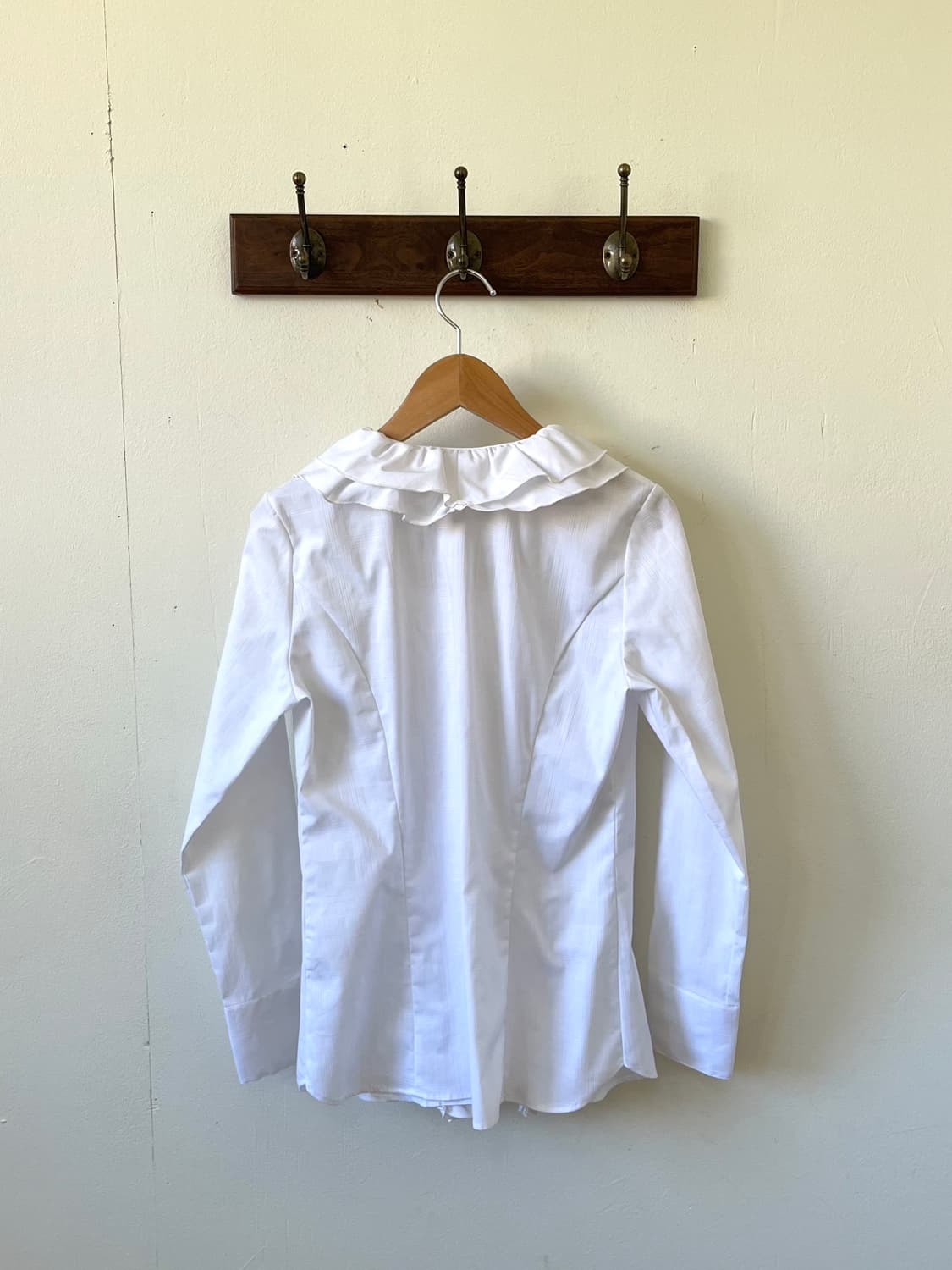 SHIRTS CODE 화이트 프릴 셔츠 상품이미지3