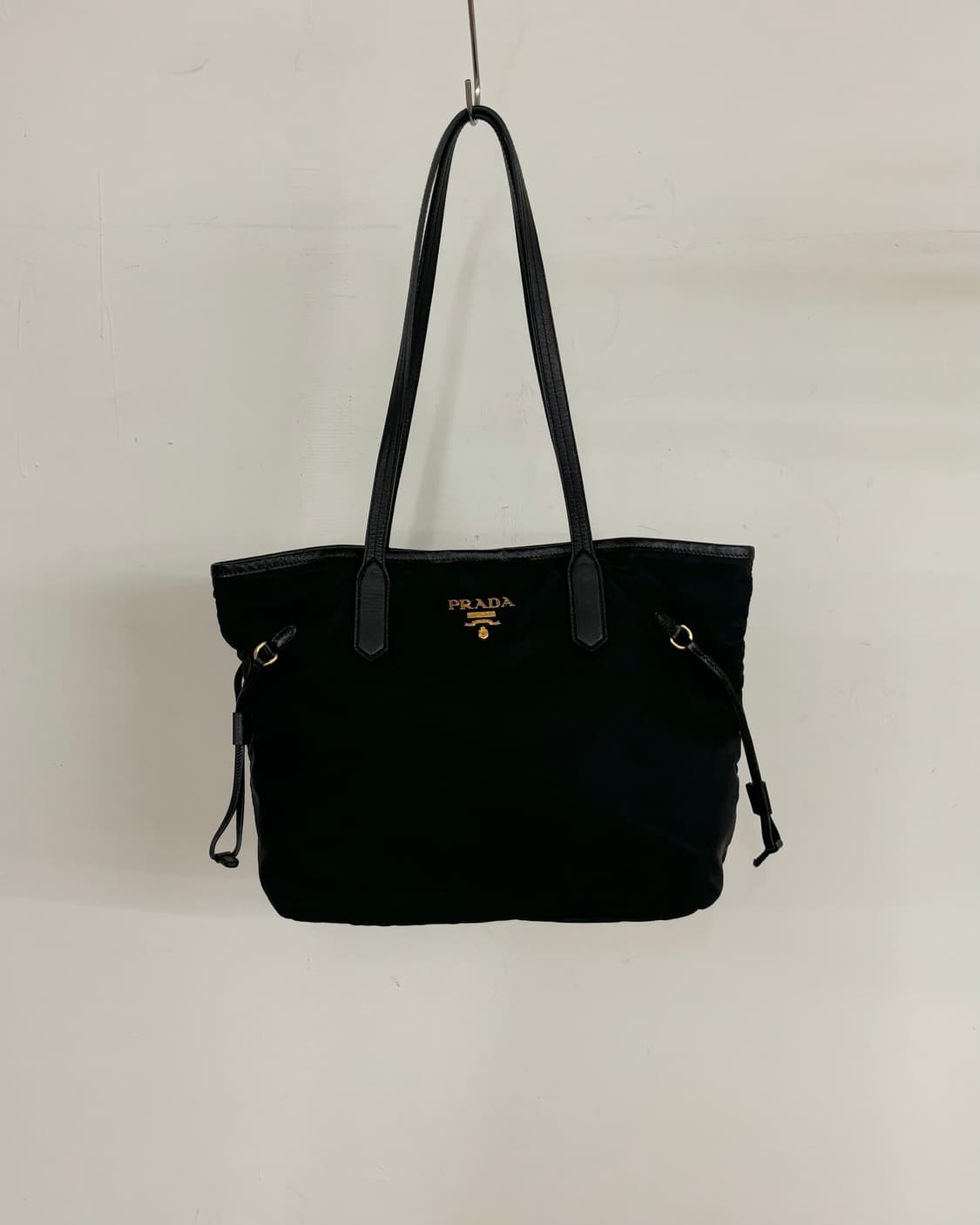 프라다 블랙 나일론 토트백 상품이미지2