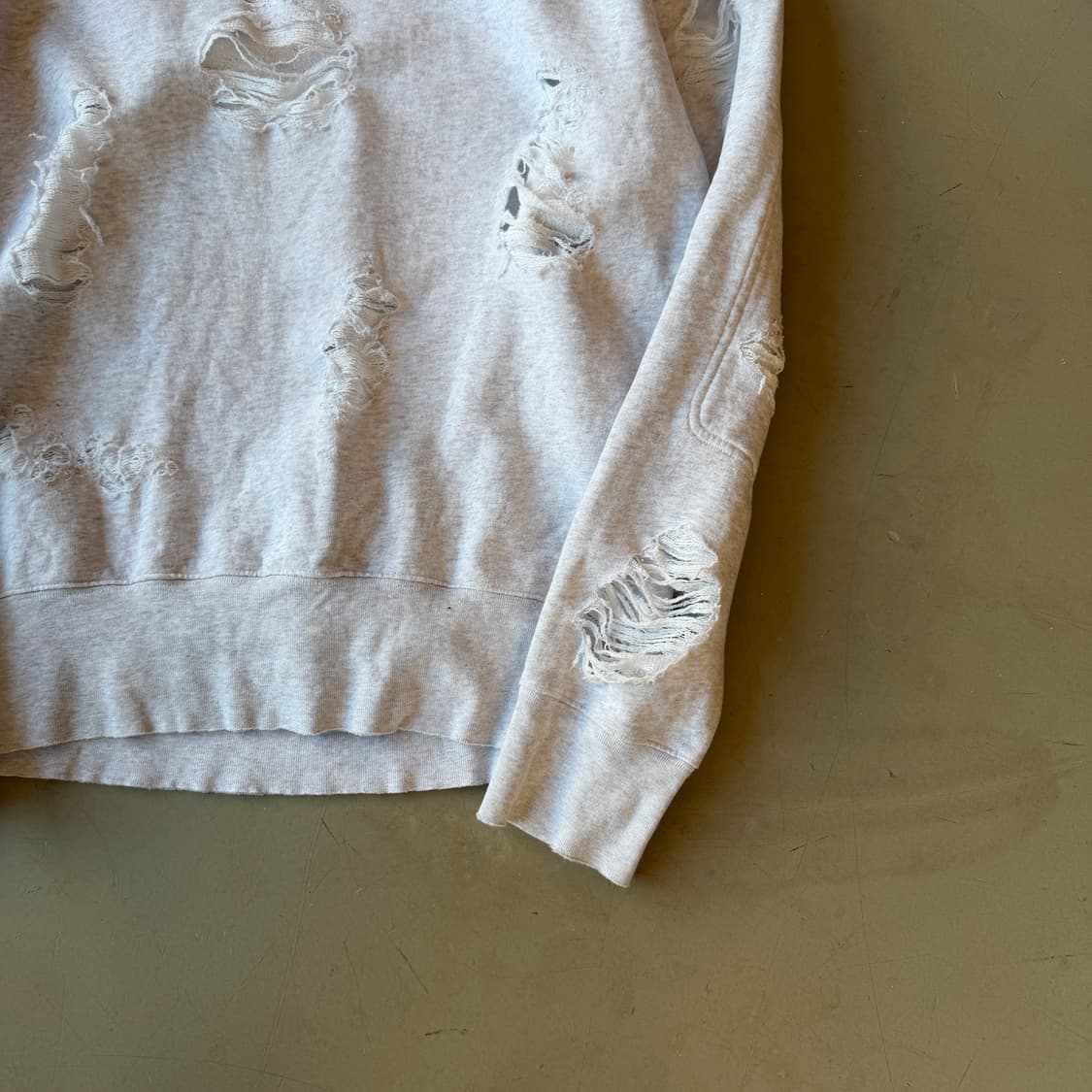 아워레가시 디스트로이드 패치 스웻셔츠 상품이미지3