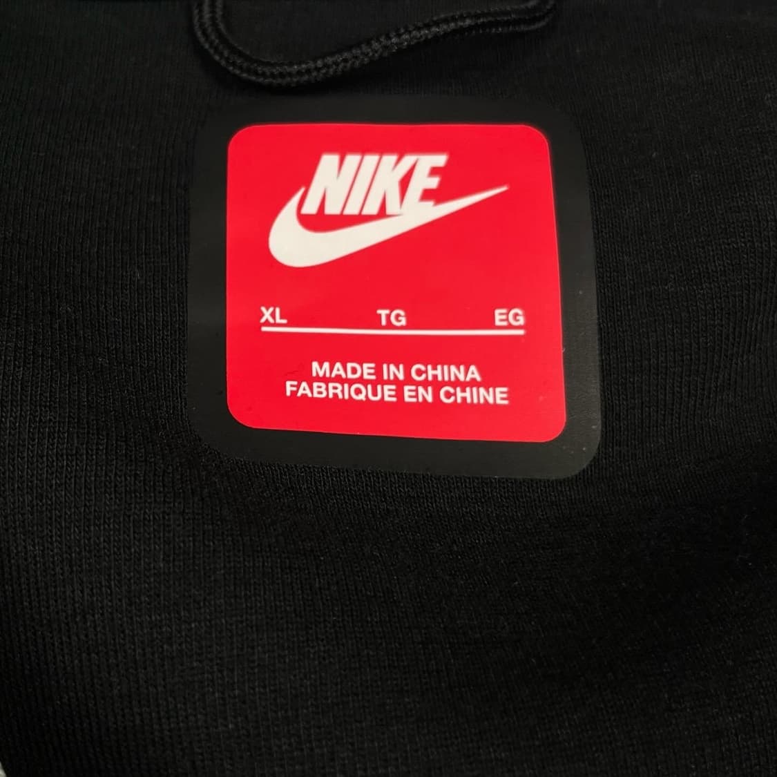 나이키 신형 블랙컬러 테크팩 후드집업 상품이미지3