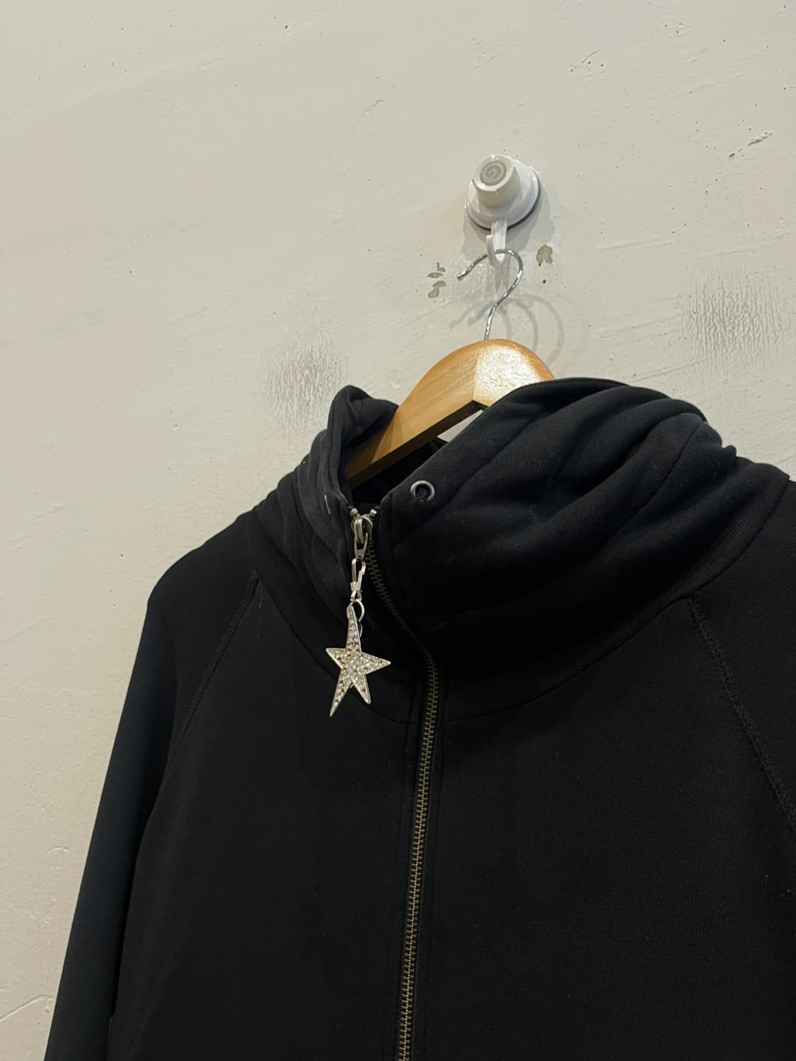 SLY JPN 펑크 스타 하이넥 후드집업 블랙 우먼즈 상품이미지2